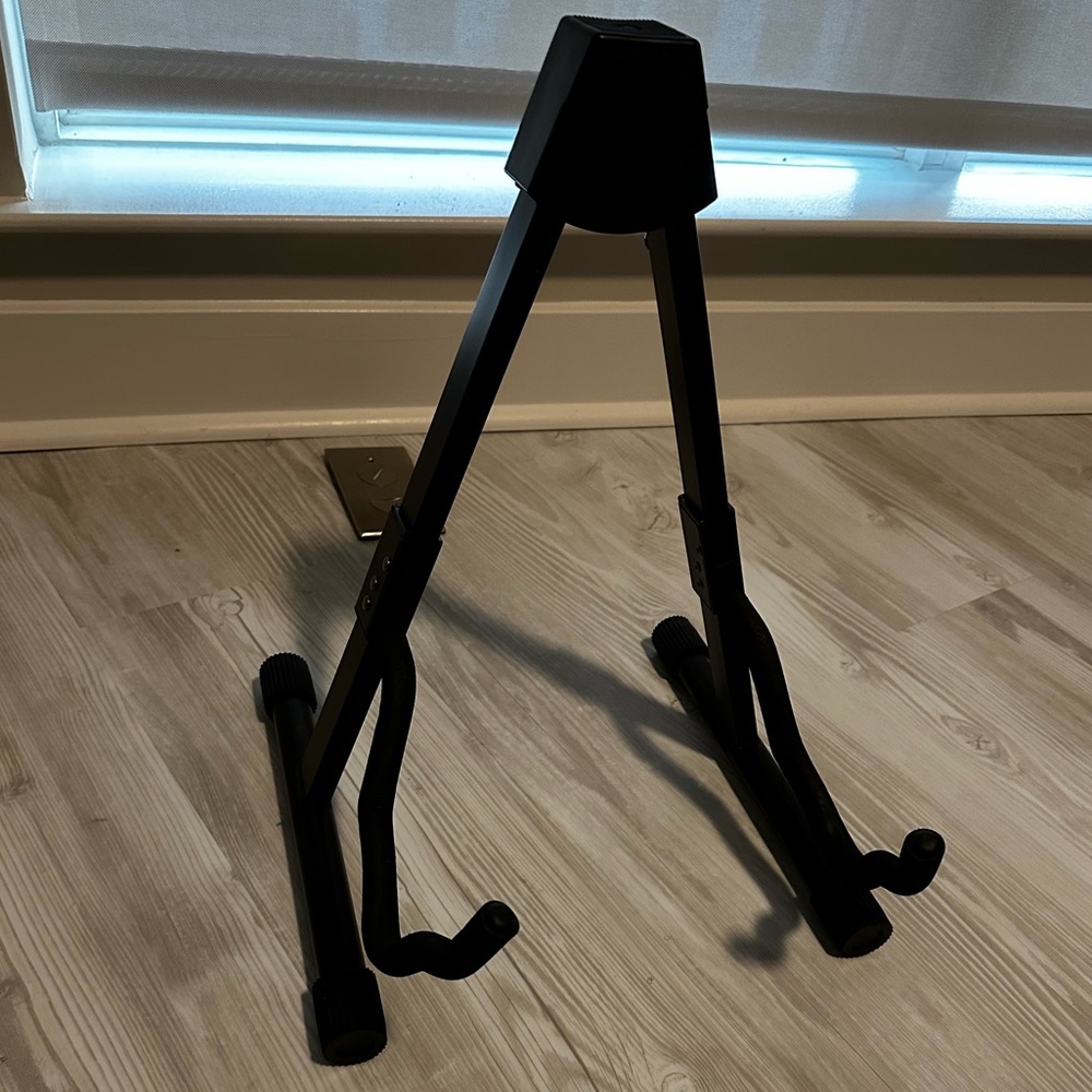 Guitar Stand